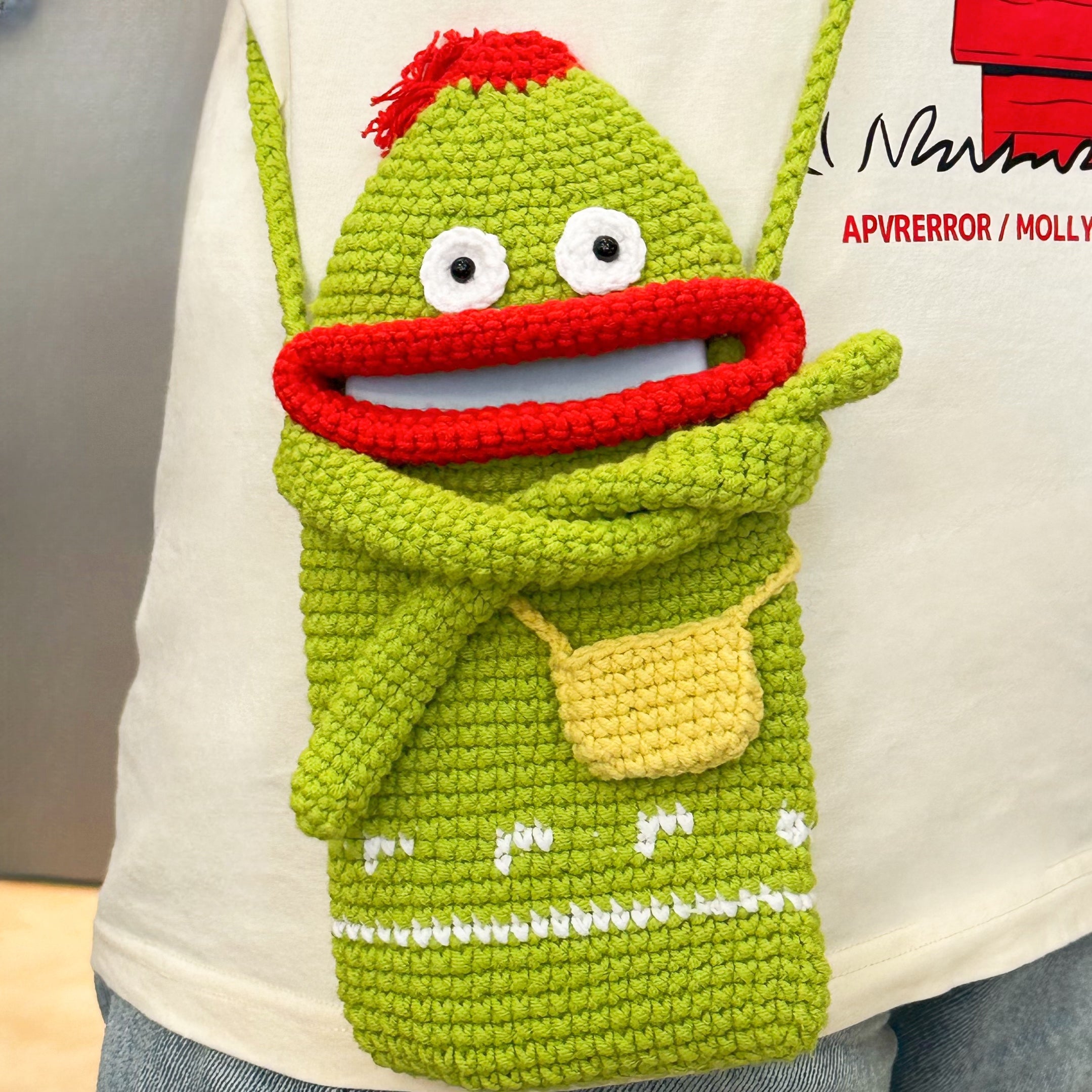 Hand knitted sausage mouth cute mobile phone bag